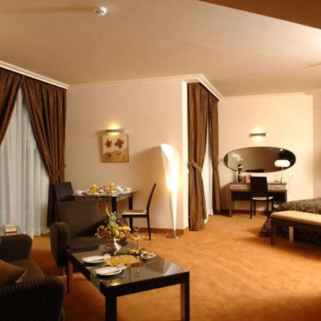 Regency Palace Hotel Джуния Экстерьер фото