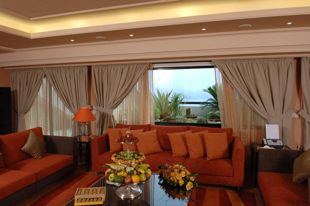 Regency Palace Hotel Джуния Экстерьер фото