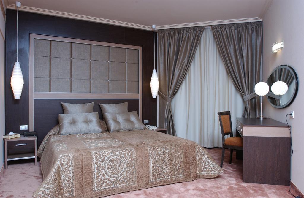 Regency Palace Hotel Джуния Экстерьер фото